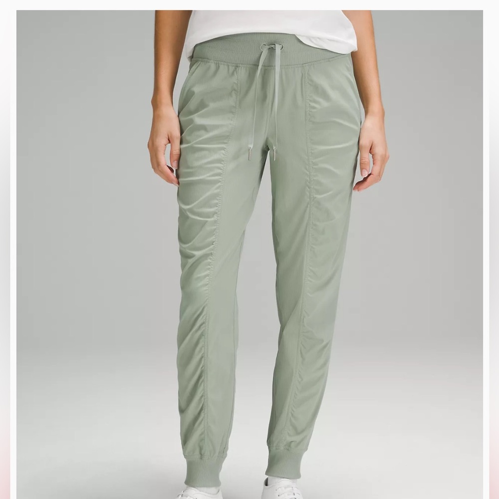 Dance Studio Mid-Rise Jogger